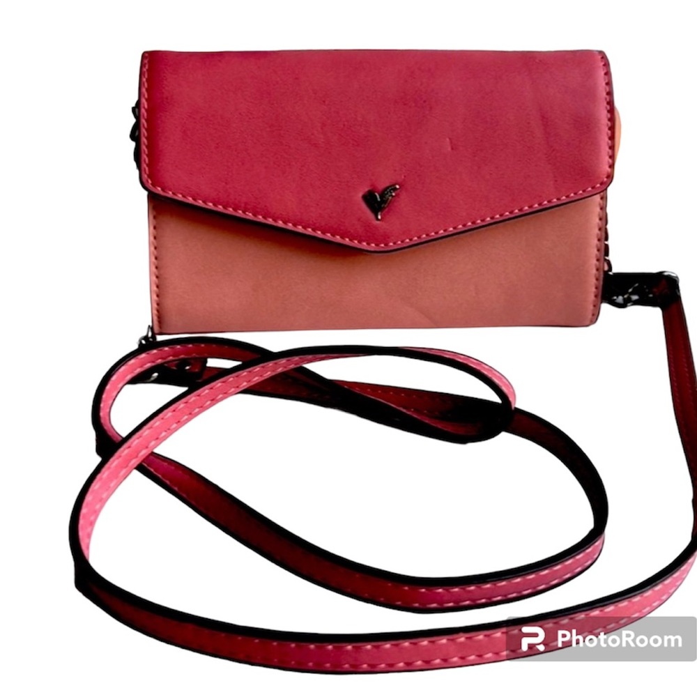 🌹Lily & Ivy Pink Crossover Wallet